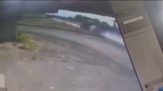 Lise öğrencisinin hayatını kaybettiği kaza güvenlik kamerasına yansıdı