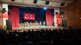 Malatyada öğrencilerden Turgut Özakman oyunu