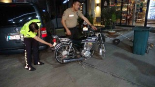 Manavgatta abartılı egzozlu ehliyetsiz iki motosikletliye 100 bin TL üzerinde ceza