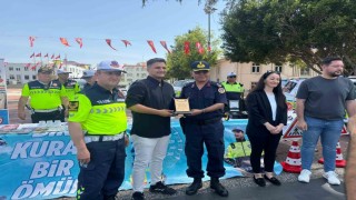Manavgatta örnek sürücülere plaket verildi
