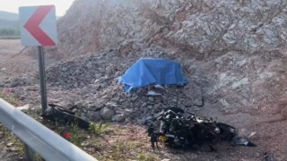 Manisada motosiklet yoldan çıktı: 1 ölü, 1 yaralı