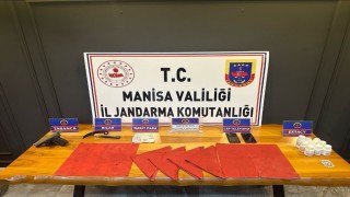 Manisada şüphelilerden A4 kağıdına emdirilmiş uyuşturucu çıktı