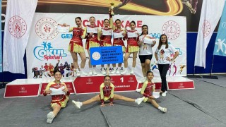 Manisalı öğrenciler ödüle doymuyor