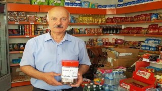 Market sahibi Askıda Para ile çocuklara destek oluyor