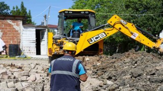 Mekece Mahallesinin 2 bin metrelik içme suyu hattı yenileniyor