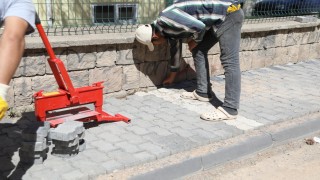 Melikgazi, İldeme konforlu yaya yolları yapıyor