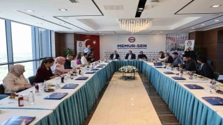 Memur-Sen Genel Başkanı Yalçın: Memurlar için vergi yüzde 15 olarak sabitlenmeli, 3 çocuk olduğunda 10 puan aşağı çekilmeli