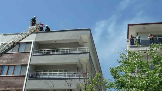 Menteşede bacadan çıkan yangın paniğe neden oldu
