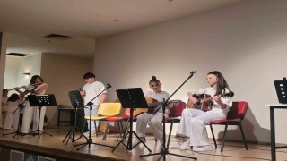 Mesir Ortaokulu öğrencilerinden unutulmaz müzik şöleni