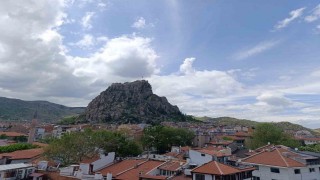 Meteorolojiden Afyonkarahisar için kuvvetli sağanak ve fırtına uyarısı