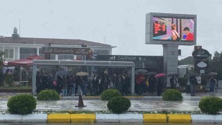 Meteorolojiden sarı kod uyarısı sonrası Aydında yağmur etkili oldu