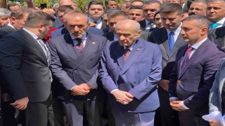 MHP Lideri Bahçeli, Ülkücü Şehitler Anıtını ziyaret etti