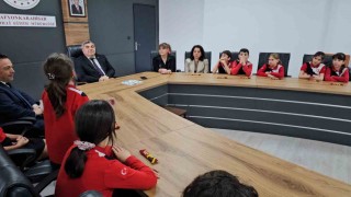 Minik kalemlerden büyük şiirler