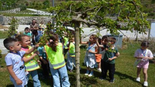 Minik öğrenciler doğayla tanıştı