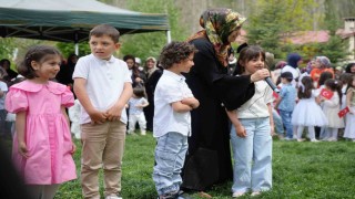 Minik öğrenciler yıl boyunca ezberledikleri duaları okuyarak hünerlerini sergilediler