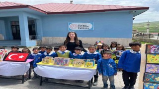 Minik tasarımcılardan geri dönüşüm defilesi