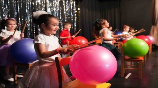 Minikler yılsonu gösterilerinde hünerlerini sergiledi