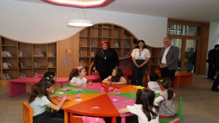 Miniklerden annelerine sürpriz