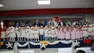 Miniklerin gösterisi büyük alkış aldı