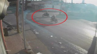 Motosikletlerin çarpıştığı kazada, yaşlı adam ağır yaralandı