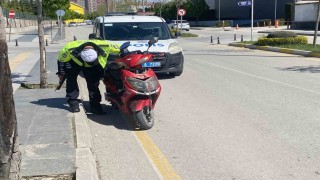 Motosikletten düşen sürücü yaralandı