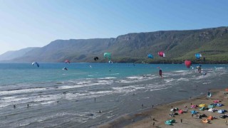 Muğla Akyakada 19 Mayıs coşkusu kite sörf şenliği ile kutlanacak