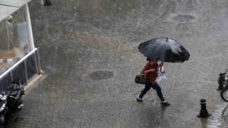 Muğlada beklenen yağış erken geldi, vatandaşlar hazırlıksız yakalandı