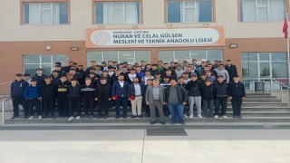 Mühendis ve teknikerler kariyerlerini öğrencilerle paylaştı