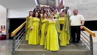 Müzik öğretmenleri İzmirden ödülle döndü