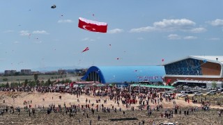 Niğdede 19 Mayıs coşkusu Uçurtma Şenliği ile zirveye ulaştı