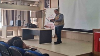 Öğrencilere drone dersi