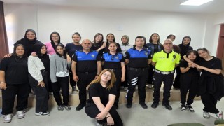 Öğrencilere polislik mesleği ve güvenli yaşam eğitimi