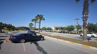 Önce kaldırıma, ardından direğe çarparak durabildi: 1 yaralı