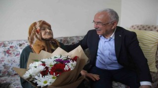 Ordulu 110 yaşındaki Hayriye nine, Anneler Gününde unutulmadı