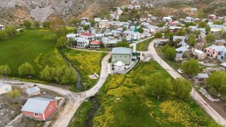 Orta Toroslardaki yaylalar görsel şölen sunuyor