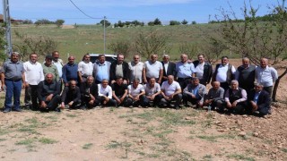 Ortaokul arkadaşları 40 yıl sonra buluştu