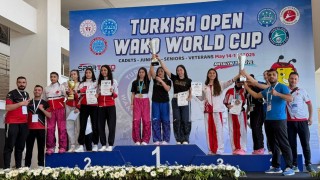 Osmaniye Kick Boks Takımı Antalya’dan Madalyalarla Döndü!