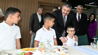 Osmaniye Valisi Yılmaz, Minik Öğrencilerle Kahvaltıda Buluştu