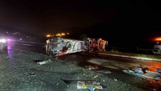 Osmaniyede mazot yüklü tanker devrildi