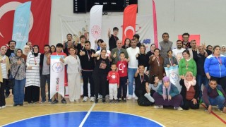 Osmaniye’de Özel Sporcular Masa Tenisi Şampiyonasında Buluştu