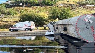 Osmaniye’de Petrol Tankeri Devrildi: 1 Yaralı