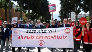 Osmaniye'de Uluslararası Aile Günü Kortej Yürüyüşü Yoğun Katılımla Gerçekleşti