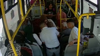 Otobüs şoförünün Heimlich manevrası bebeği hayatını kurtardı