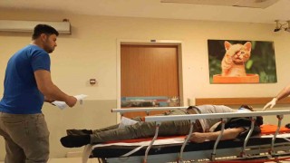 Otomobil ile motosiklet çarpıştı: 3 yaralı