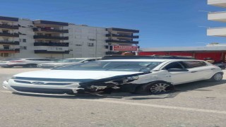 Otomobil ile ticari araç çarpıştı: 1 yaralı