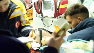Otomobil şarampole devrildi: Sürücü alkollü ve ehliyetsiz çıktı
