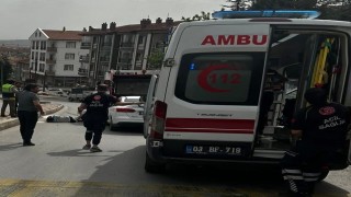 Otomobil temizlik işçisinin ayağını kopardı