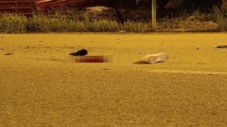 Otomobille kafa kafaya çarpışan motosiklet sürücüsü hayatını kaybetti