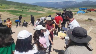 Oymaağaç Höyüğünde öğrencilere arkeoloji deneyimi