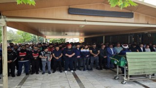 Paket götürürken kazada hayatını kaybeden motokurye son yolculuğuna uğurlandı